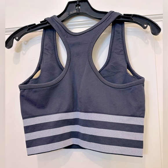 Striped gray fitness set legging and top - Picture 3 of 6